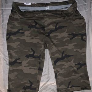 Brand new size 5x camouflage Capri 13.00